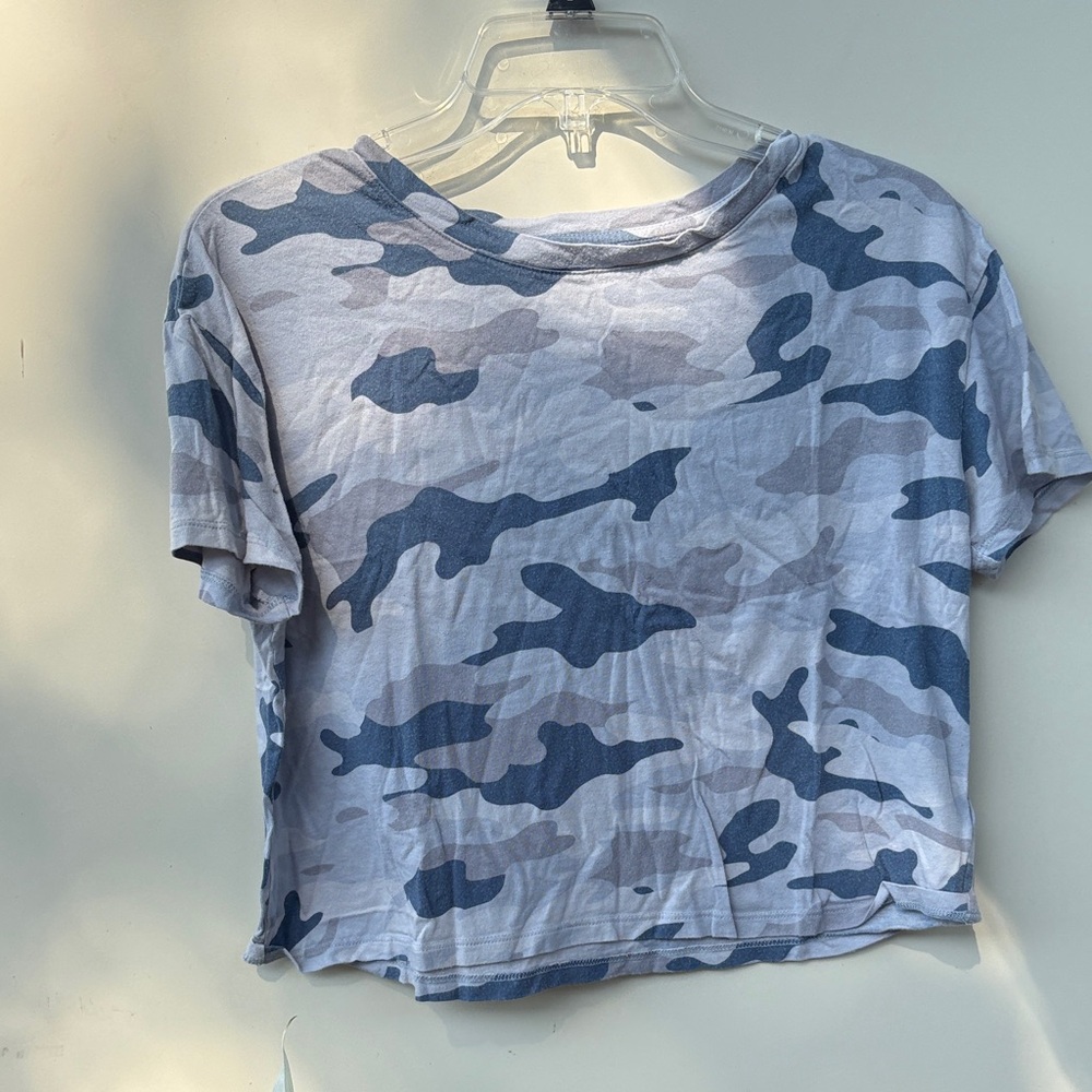 Old Navy Pale Blue Cropped Tee